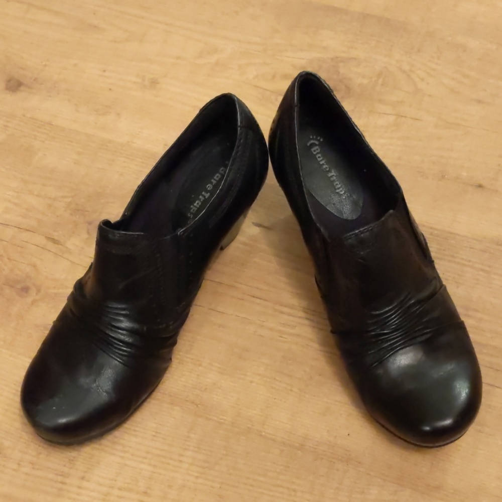 Black Bare Traps Treasure Shoes